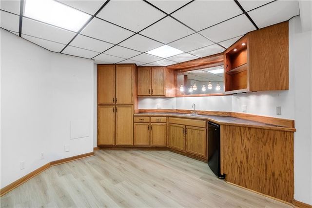 8523 Gillette Street, Lenexa, KS 66215