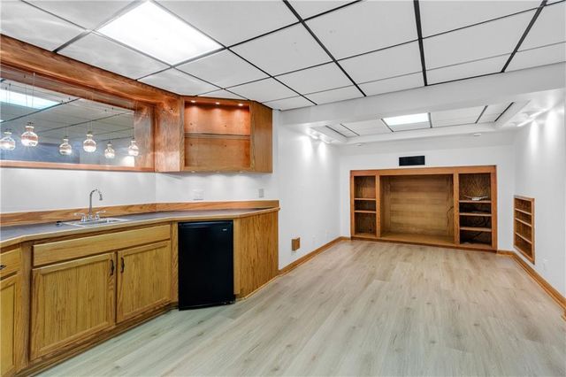 8523 Gillette Street, Lenexa, KS 66215