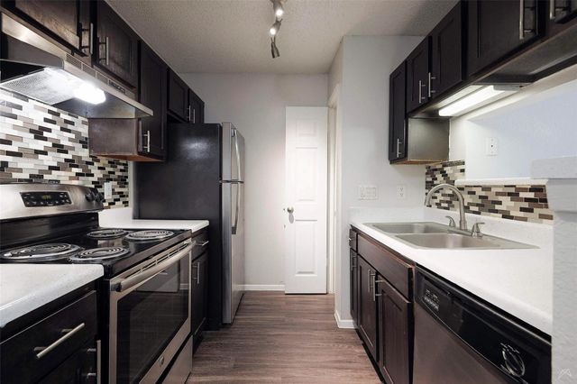 6808 S I-35 Frontage RD 202, Austin, TX 78745