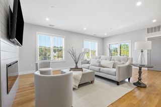 178 Robertson St PH7, Quincy, MA 02169