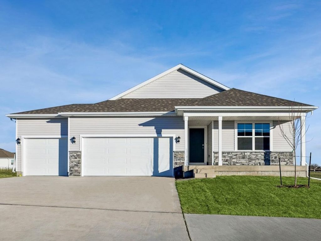 2321 Butler Drive, Adel, IA 50003