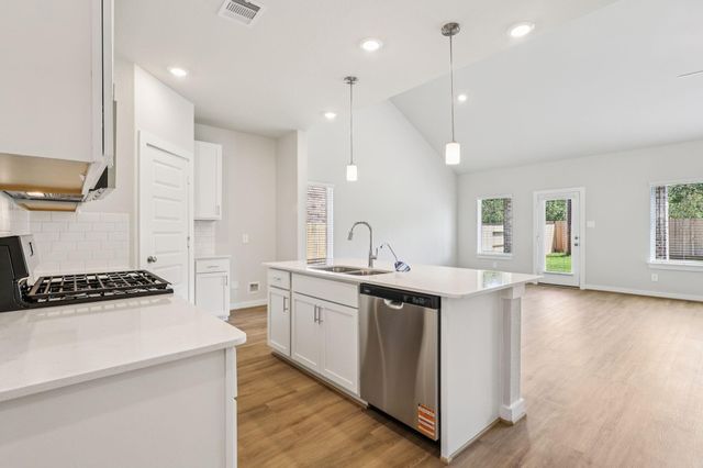 17732 Mill Manor Drive, Montgomery, TX 77316