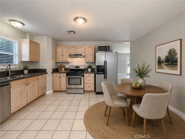 58 Charles Street, Moorpark, CA 93021