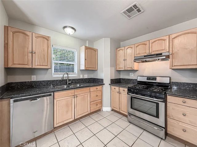 58 Charles Street, Moorpark, CA 93021