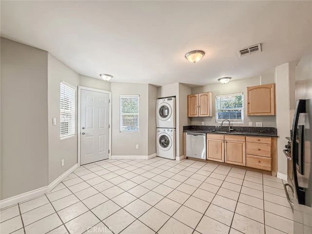 58 Charles Street, Moorpark, CA 93021