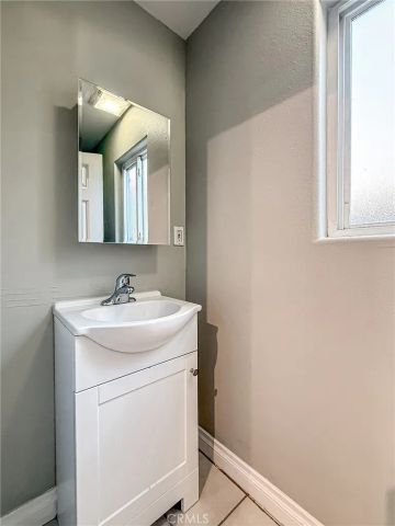 58 Charles Street, Moorpark, CA 93021
