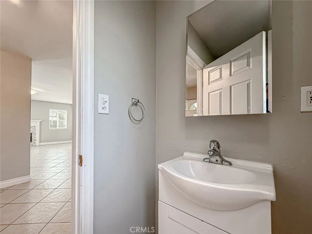 58 Charles Street, Moorpark, CA 93021