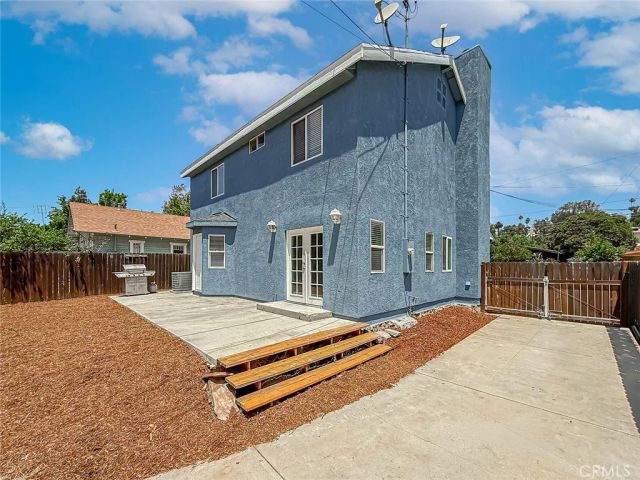 58 Charles Street, Moorpark, CA 93021