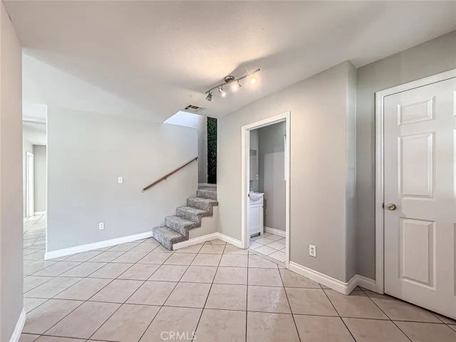 58 Charles Street, Moorpark, CA 93021