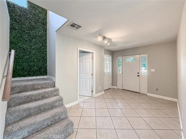 58 Charles Street, Moorpark, CA 93021