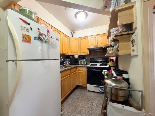 3506 Leavitt Street 5H, Flushing, NY 11354
