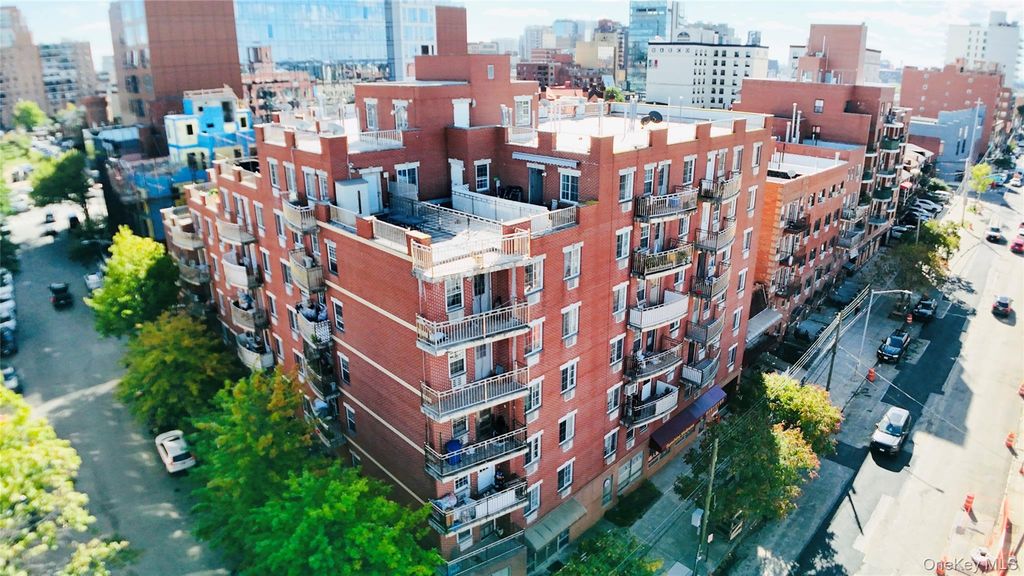 3506 Leavitt Street 5H, Flushing, NY 11354 — photo 2