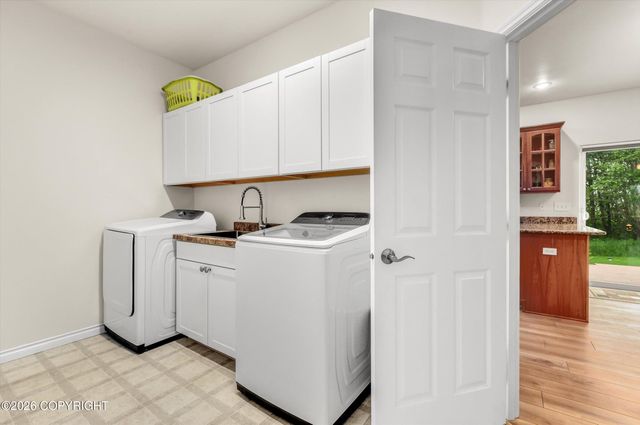 3338 S Charming Valley Loop, Wasilla, AK 99654