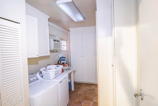 4142 Woodvale Street, Jackson, MS 39211