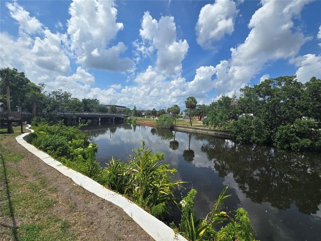 7901 N NEBRASKA AVENUE 100, Tampa, FL 33604