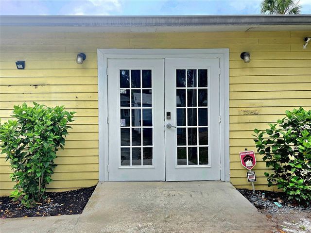 7901 N NEBRASKA AVENUE 100, Tampa, FL 33604