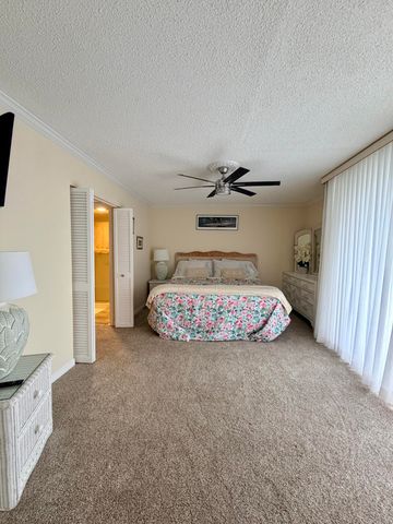 2425 PRESIDENTIAL Way 304, West Palm Beach, FL 33401