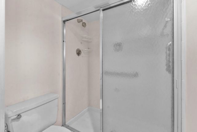 2425 PRESIDENTIAL Way 304, West Palm Beach, FL 33401