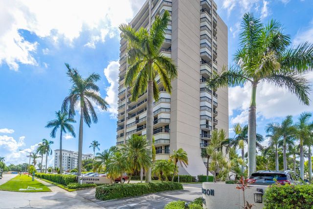 2425 PRESIDENTIAL Way 304, West Palm Beach, FL 33401