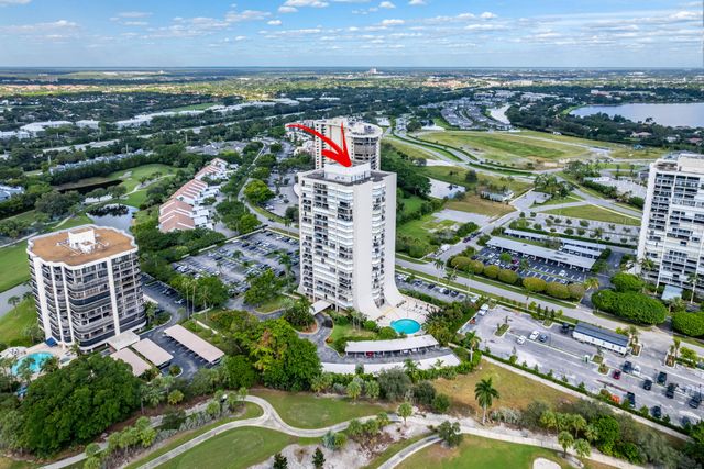 2425 PRESIDENTIAL Way 304, West Palm Beach, FL 33401