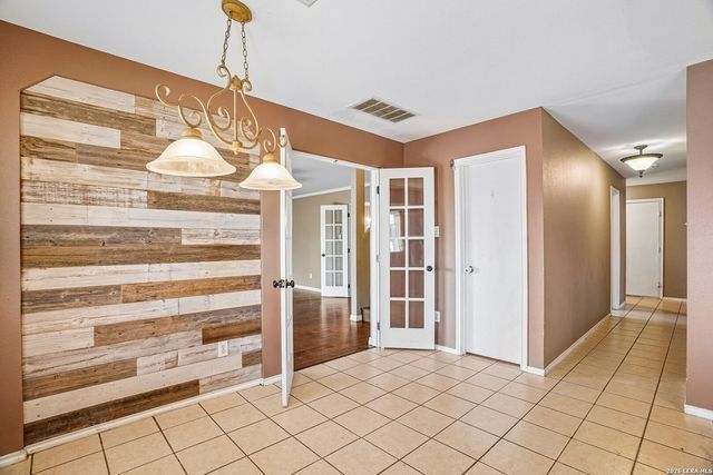16406 Clydesdale Run, Selma, TX 78154