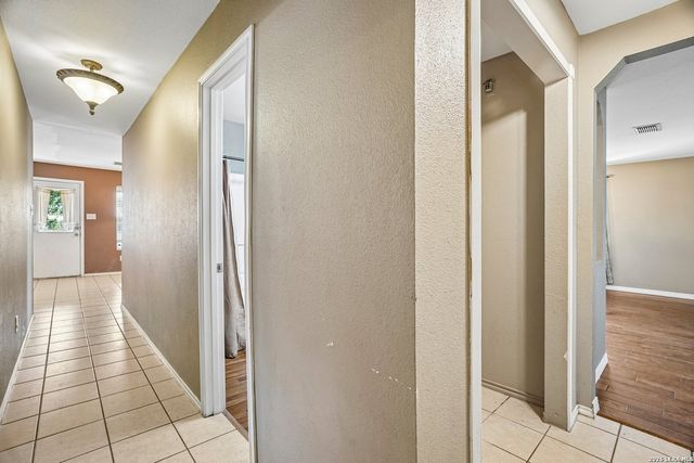 16406 Clydesdale Run, Selma, TX 78154