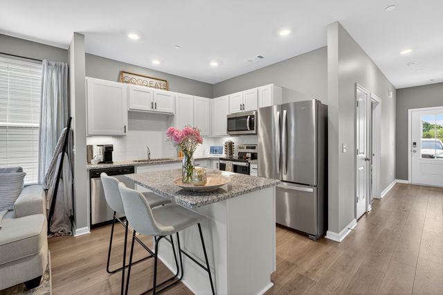 140 Grayson Cir, Chapel Hill, TN 37034