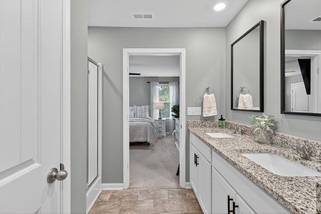 140 Grayson Cir, Chapel Hill, TN 37034