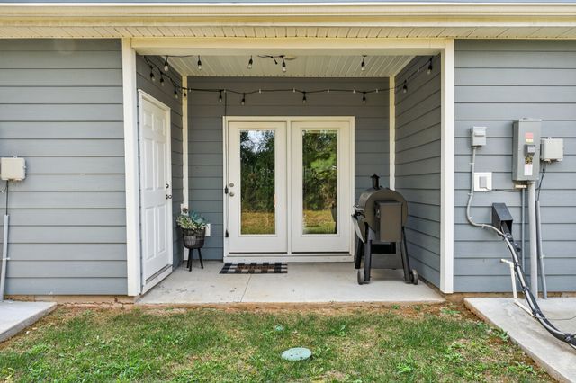 140 Grayson Cir, Chapel Hill, TN 37034