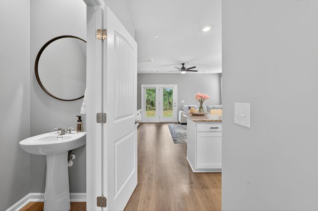 140 Grayson Cir, Chapel Hill, TN 37034