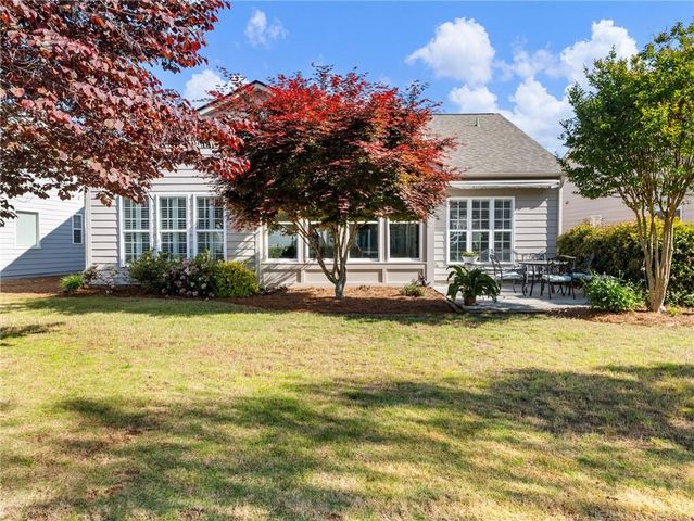 5916 Chimney Rock Drive, Hoschton, GA 30548