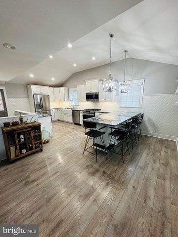 52 MAPLEDALE AVE, Glen Burnie, MD 21061