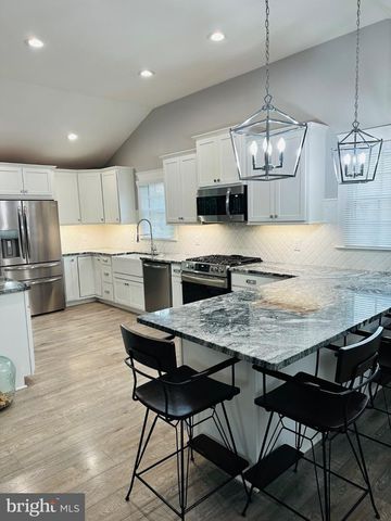 52 MAPLEDALE AVE, Glen Burnie, MD 21061