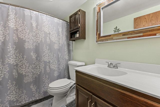 1254 Market PLACE, Waukesha, WI 53189