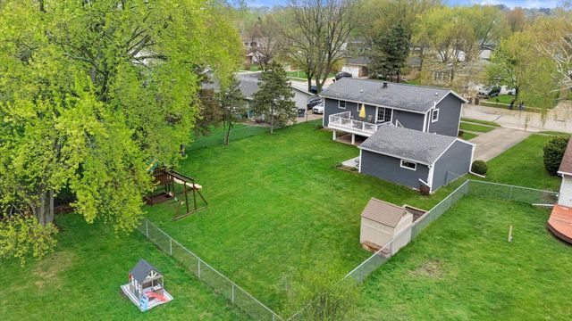 1254 Market PLACE, Waukesha, WI 53189