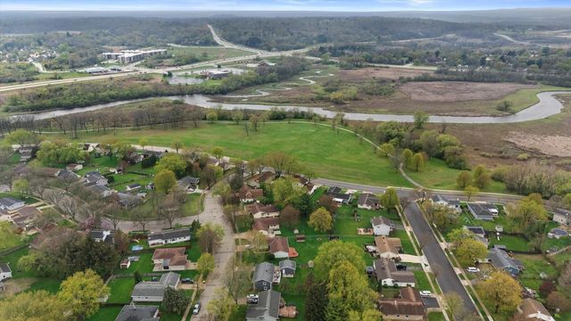 1254 Market PLACE, Waukesha, WI 53189