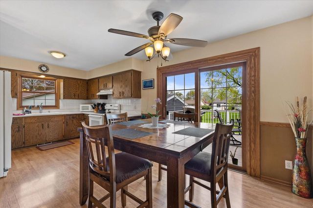 1254 Market PLACE, Waukesha, WI 53189