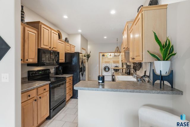 5518 Sandra Dr Drive, Sioux Falls, SD 57108