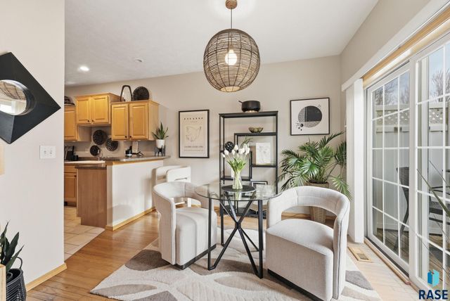 5518 Sandra Dr Drive, Sioux Falls, SD 57108