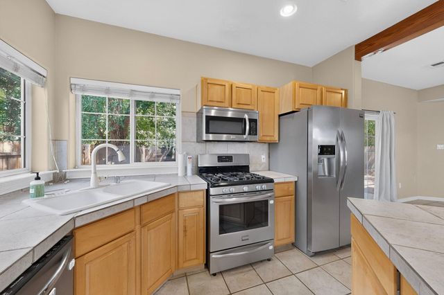 1531 Phoenix Avenue NW, Albuquerque, NM 87107