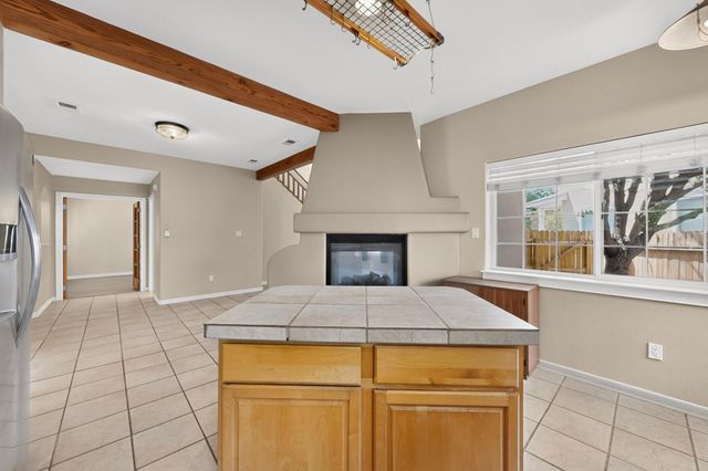 1531 Phoenix Avenue NW, Albuquerque, NM 87107