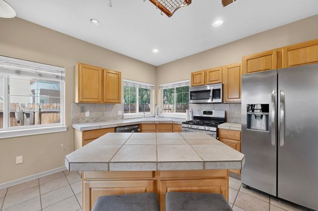 1531 Phoenix Avenue NW, Albuquerque, NM 87107