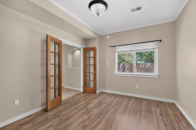 1531 Phoenix Avenue NW, Albuquerque, NM 87107