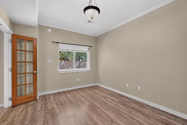 1531 Phoenix Avenue NW, Albuquerque, NM 87107
