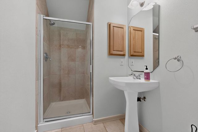 1531 Phoenix Avenue NW, Albuquerque, NM 87107