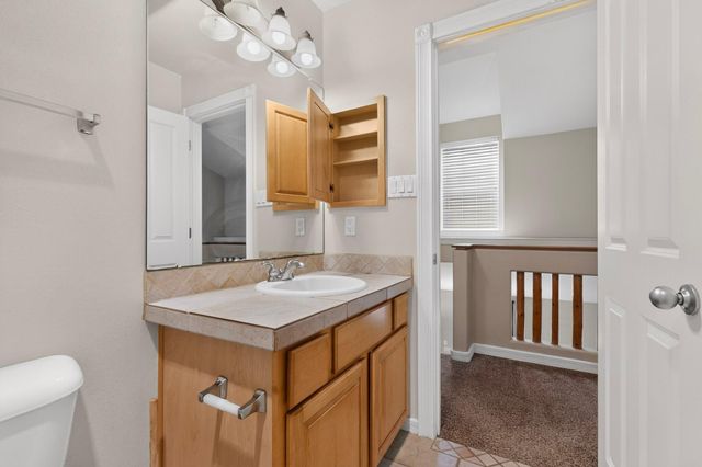 1531 Phoenix Avenue NW, Albuquerque, NM 87107
