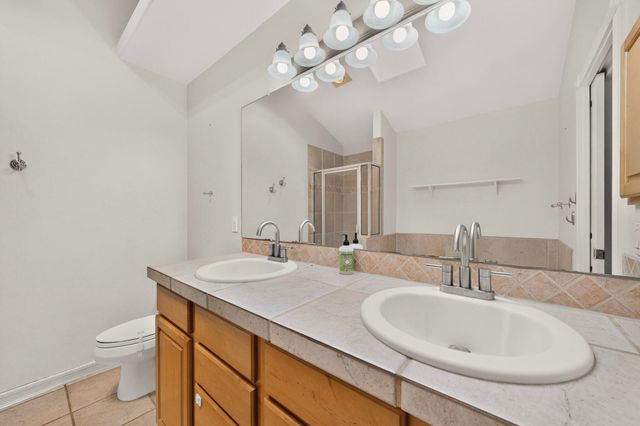 1531 Phoenix Avenue NW, Albuquerque, NM 87107