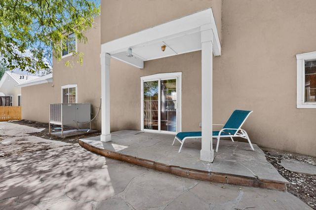 1531 Phoenix Avenue NW, Albuquerque, NM 87107