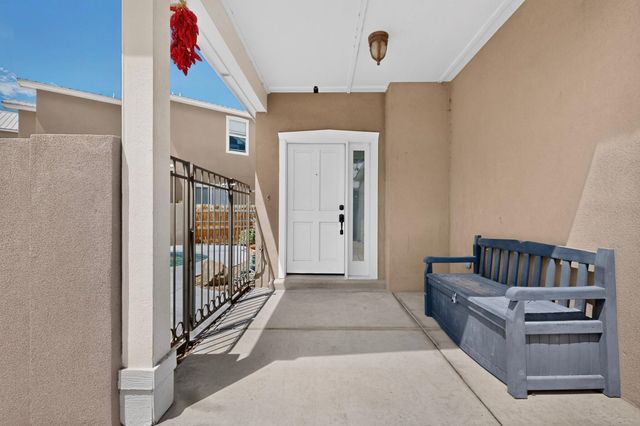 1531 Phoenix Avenue NW, Albuquerque, NM 87107