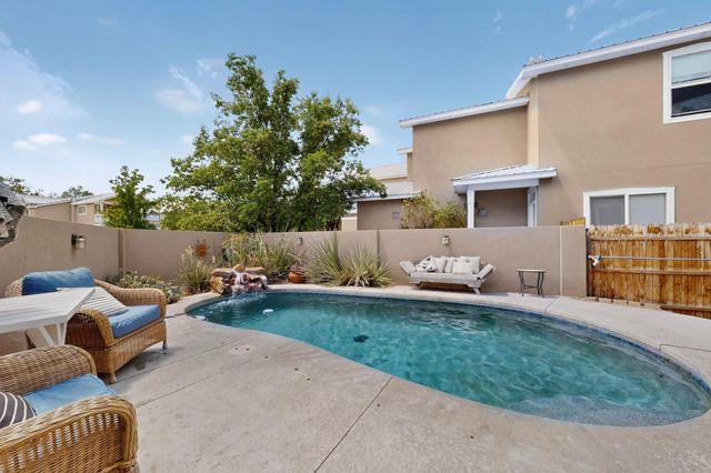 1531 Phoenix Avenue NW, Albuquerque, NM 87107